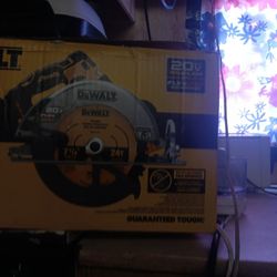 Dewalt Flex Volt  Swer