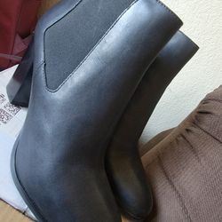 Micheal Kors Booties