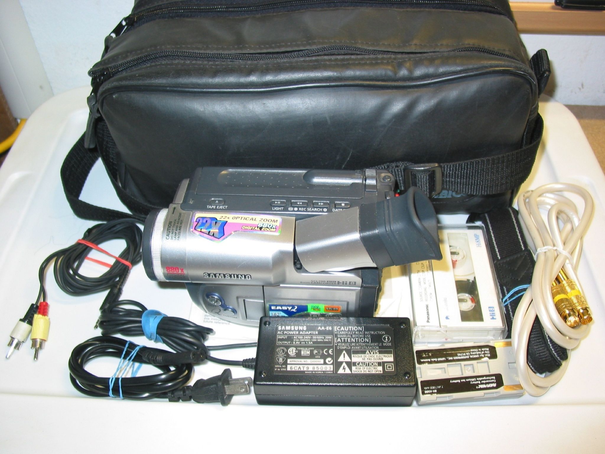 Samsung SC-L700 Hi8 Video8 Video camcorder 8mm Cassette Playback Tape Player Camera