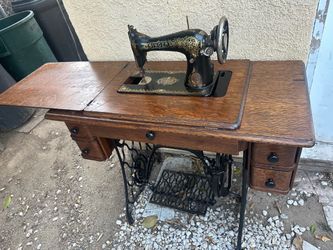 Singer sewing machine