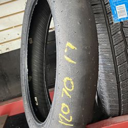 17” Motorcycle Tire Slick Dunlop Semi New 120/70/17 Tire Only $60