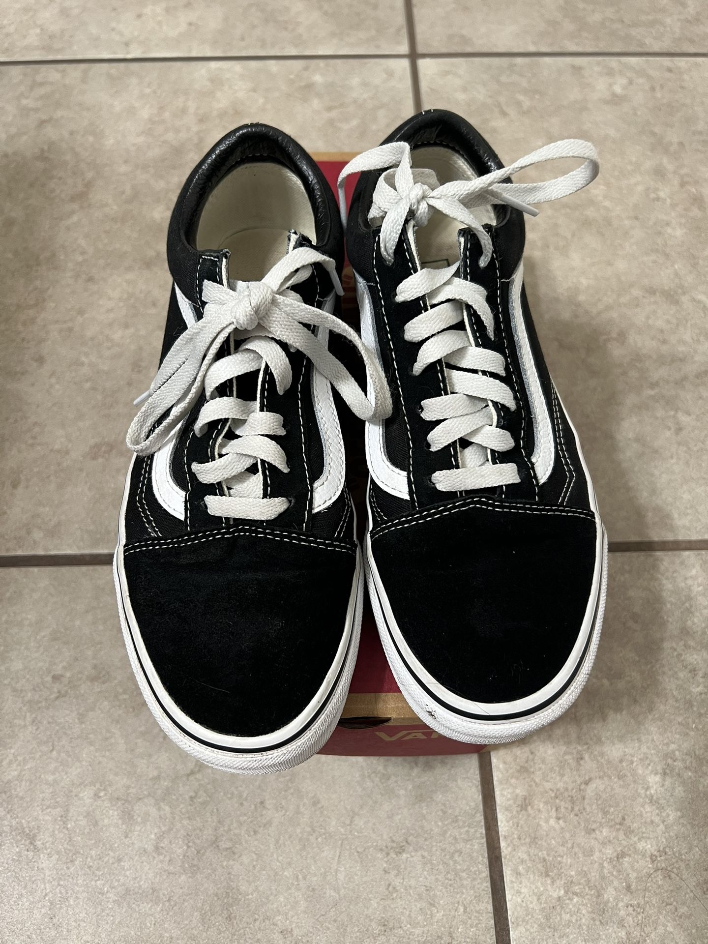 Old Skool Vans (Size: 7.5 Women’s)