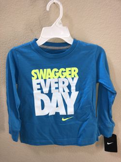 Nike boys tee shirt size 5 new with tags