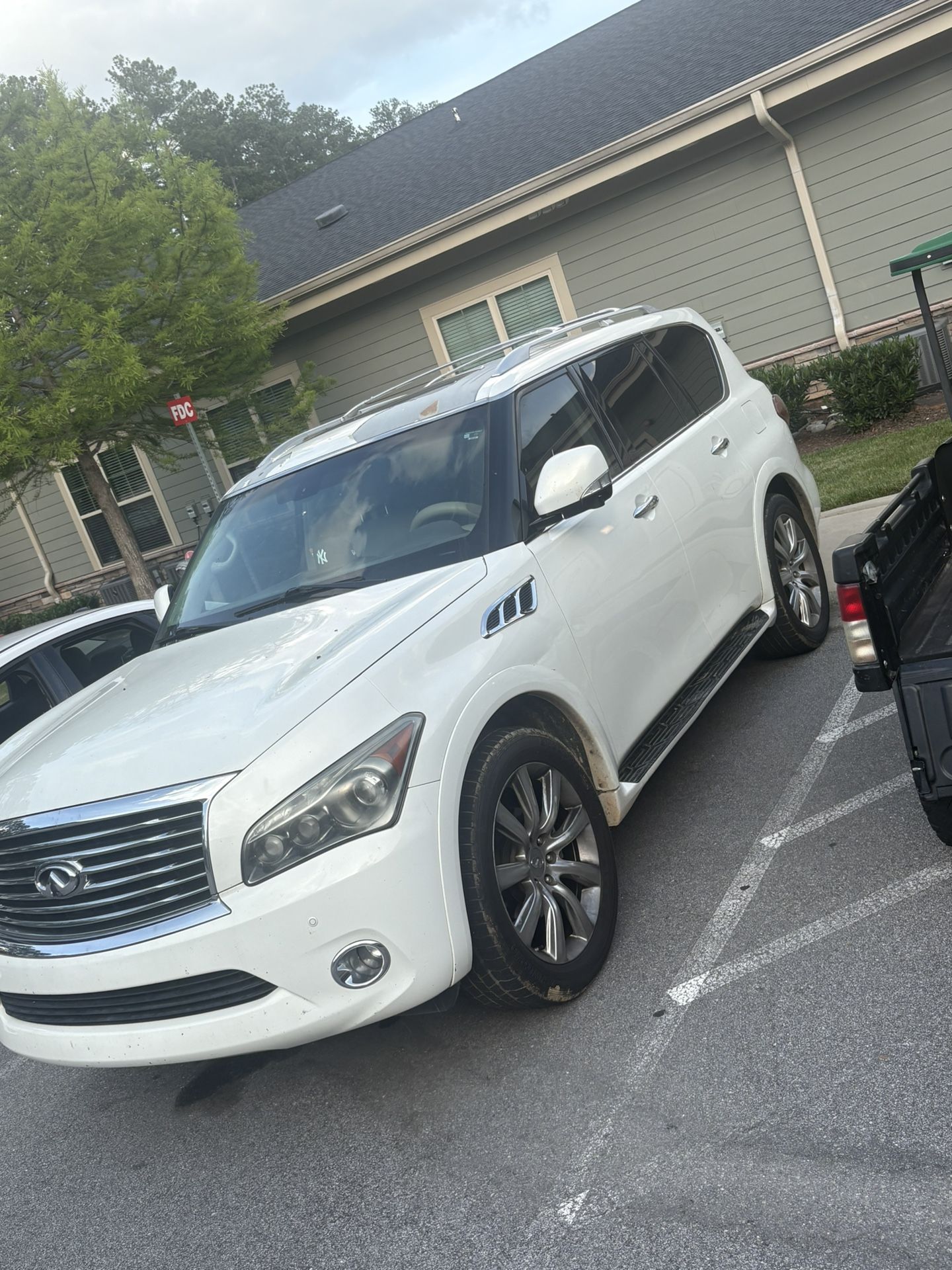 2011 Infiniti Qx56