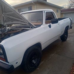 1985 Dodge Pickup
