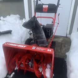 TROY-BILT STORM 2410 WINTER SNOWBLOWER‼️