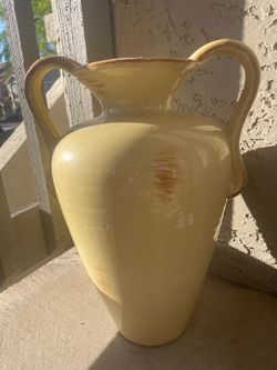 Beautiful PIER 1 floor Vase with handles.
