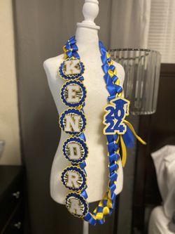 GRADUATION LEIS