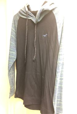Hollister hoodie- size small - $10