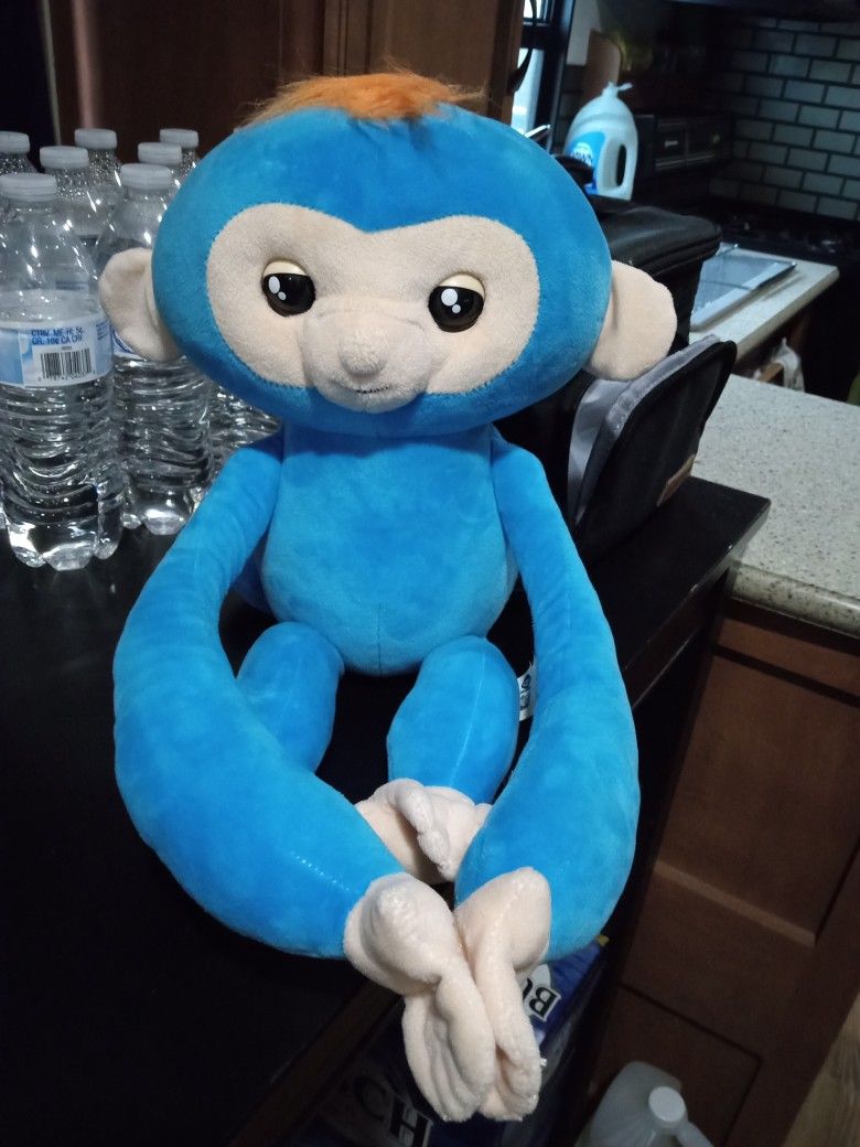 15" Blue Fingerlings Monkey Action Toy In Excellent Condition. $7.00 OBO