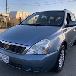 2010 Kia Sedona 