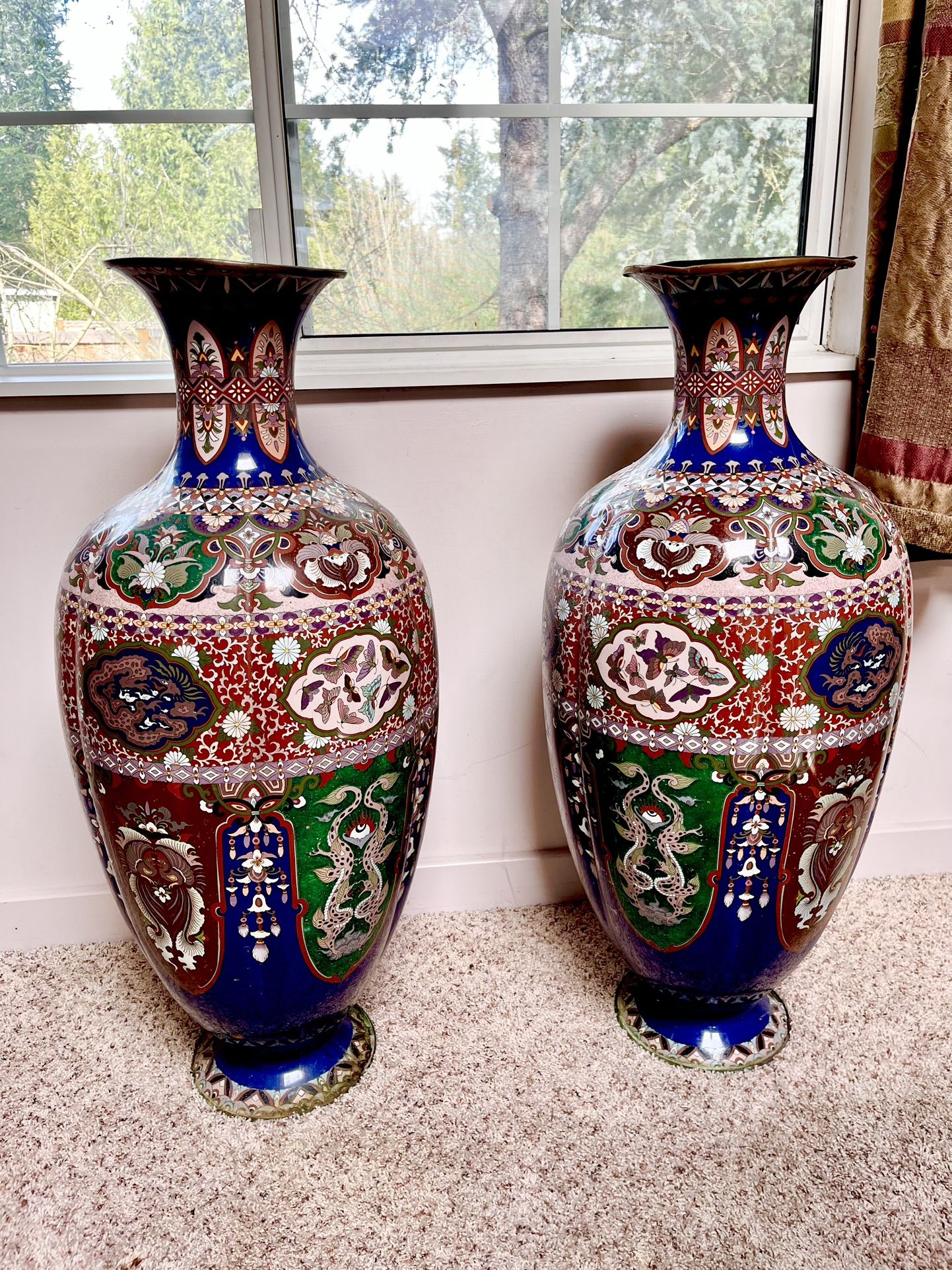 Very large pair of cloisonné vases, Japan 19th century