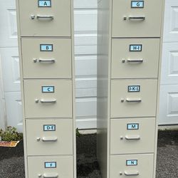 Filing Cabinet 🗄️ With Key 🔑 Bothers For $300