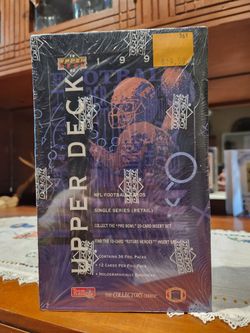 1993 UD NFL Retail Trading Cards Box