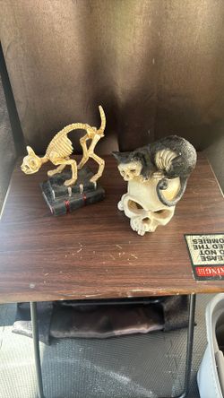 Cat Halloween Decor