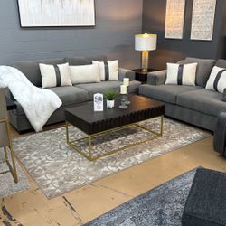 LAST ONE, Beautiful Set Sofa And Loveseat Made in USA 