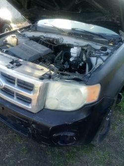 07 Ford Escape Parts