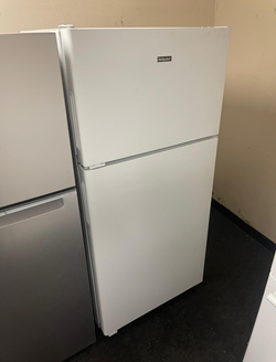 Hotpoint Top Freezer Fridge – White, Clean, Works Great
