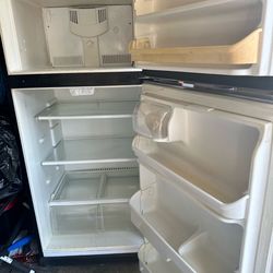 Pequeña refrigeradora