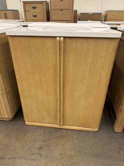 30” Bathroom Vanity - New ! 