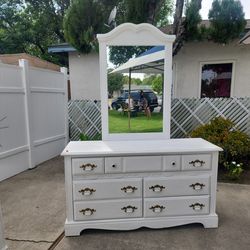 7 white drawer dresser and desk