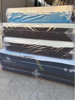 Luxury  memory foam queen size 12” New mattress in a plastic sealed.     Venta de colchones  ☎️📲call or Tex (213)713-74-89   Hablamos Español  Mattre