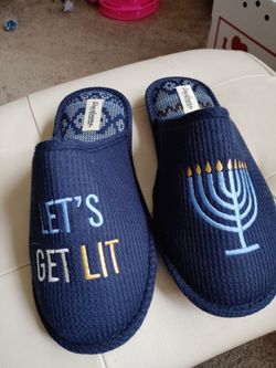 New Women's Hanukkah Skippers