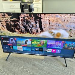 43" SAMSUNG 4K Smart TV (Excellent Condition)