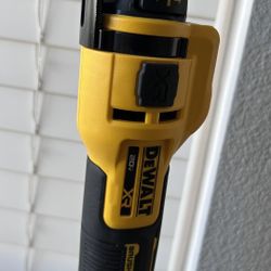 NEW!  Dewalt Router     $90 NO LESS