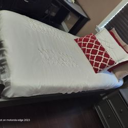 Sheigh Bed For Sale!