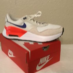 NIKE WOMENS AIR MAX SYSTM FITNESS SHOE SIZE 11