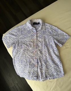 Women’s button up