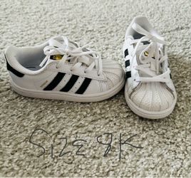 Toddlers Adidas Superstar size 8K