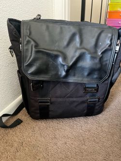 Paperclip Black Willow Diaper Bag With Changing Station