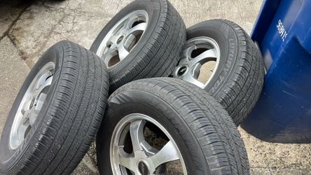 235/65/R16 103T M+S