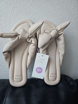 A new day Bow Sandals