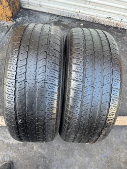 Set of 2 nice NEXEN 275/55/20 ( We install & balance)