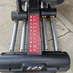 Sole Elliptical E25