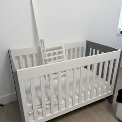 Crib Baby Convertible With Storage 