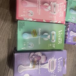 Gillette Venus. Razors. $4ea