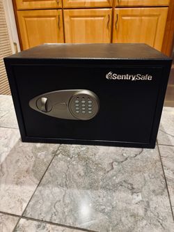 SentrySafe X125 Digital Security Safe with Keys