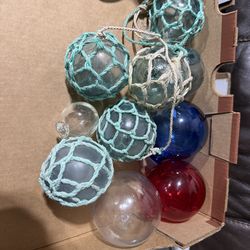 Glass balls ocean Devore