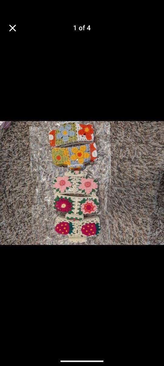 Crochet claw clips and Small flower bouquet,$10 each