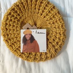 Beret, one size, mustard color 