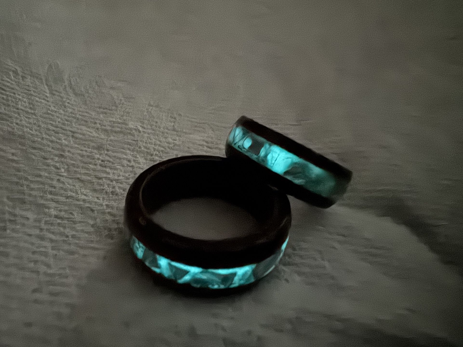 Custom-Made Bands Rings Wood