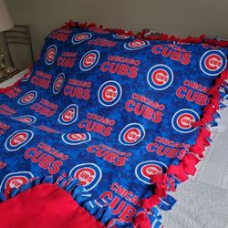 NEW Chicago Cubs Baseball Fleece Plush Tie Knot Blanket Hand Crafted 