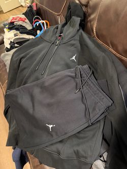 Jordan zip up sweatsuit new $70