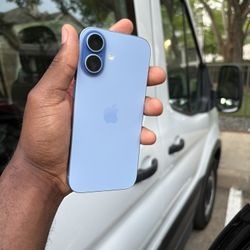 iphone 17 (AT&T and Cricket) Battery 100%