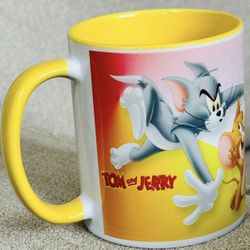Tom & Jerry 12 oz Mug