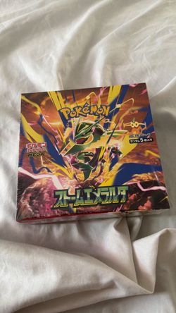 Storm Emeralda Booster Box